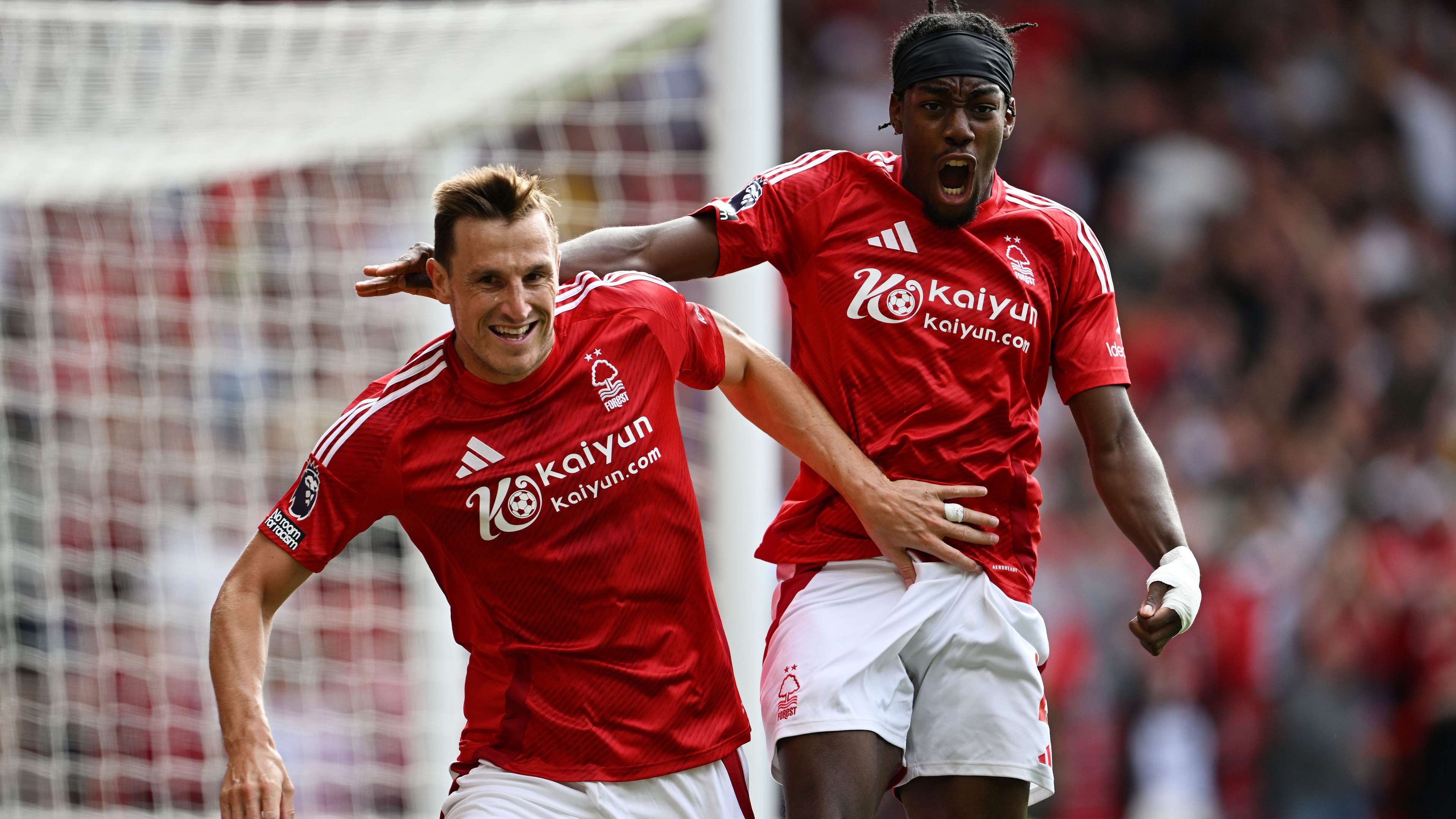 莫德里奇在皇马的未来动向与球队中场核心地位分析